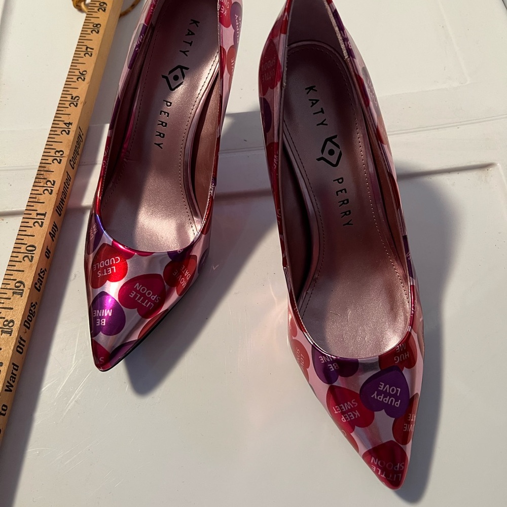 Katy Perry valentine heart heels size 8